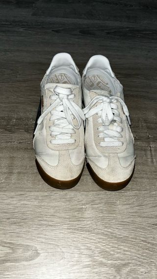 Zapatillas Puma Blancas y Verdes