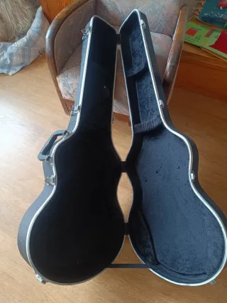 Estuche Rígido para Guitarra Acústica o clásica