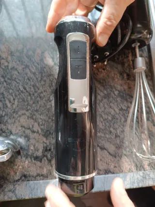 Batidora de mano con accesorios