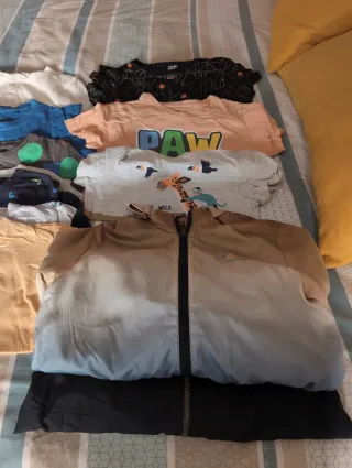 Lote camisetas verano + 2 cortavientos