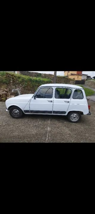 Renault 4 clan