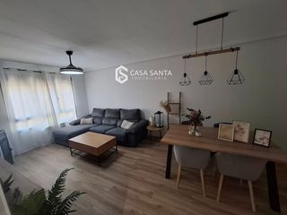 Casa adosada en venta en Yecla