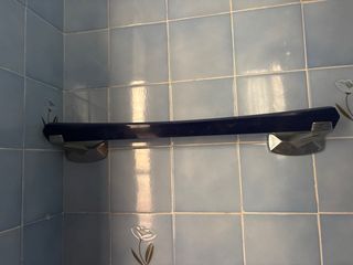 Conjunto baño completo azul y blanco Roca