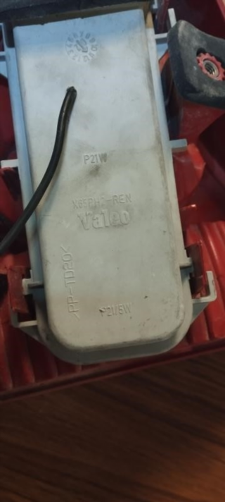 Piloto trasero derecho Renault Clio II Fur