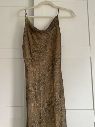 Vestido leopardo con fular