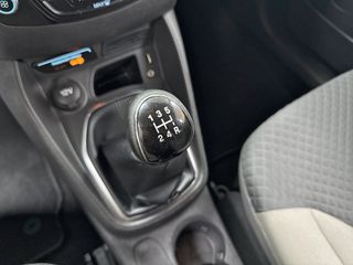 FORD Tourneo Courier 1.0 Ecoboost Titanium