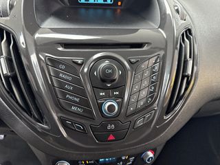 FORD Tourneo Courier 1.0 Ecoboost Titanium