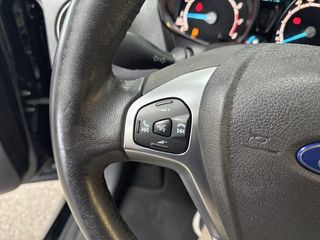 FORD Tourneo Courier 1.0 Ecoboost Titanium