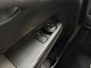 FORD Tourneo Courier 1.0 Ecoboost Titanium