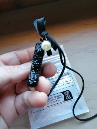 Collana con ciondolo brillante a forma di scorpion