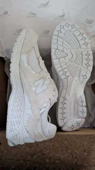 New Balance 2002R Gore-Tex Beige/Blanco