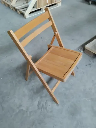 Silla plegable de madera