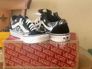 Vans Old Skool Calaveras y Paisley