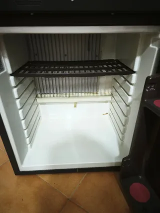 Nevera mini tipo hotel.URGE VENDER...