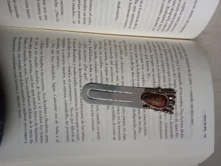 Separadores de libros metálicos