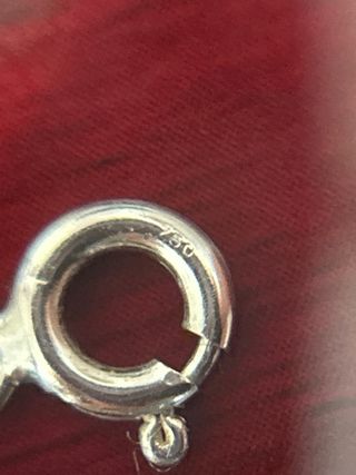 Collar de perlas y oro