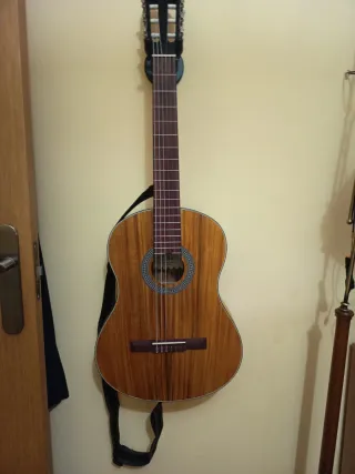 Guitarra española Admira Toba