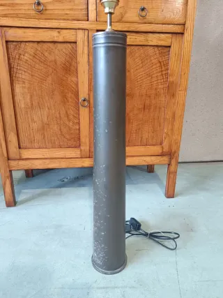 Lámpara vaina estilo militar