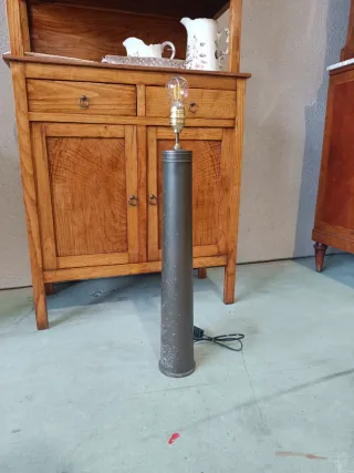 Lámpara vaina estilo militar