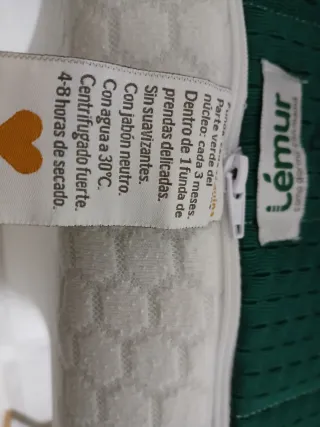 Cuna de bebé con colchón de alta calidad