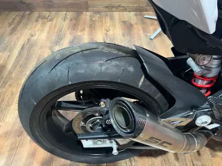 BMW S1000RR M