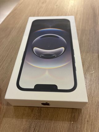 iPhone XR Negro y iphone 6 con cargador