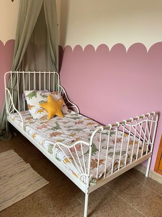 Cama infantil Ikea Minnen 80x200 con colchón.