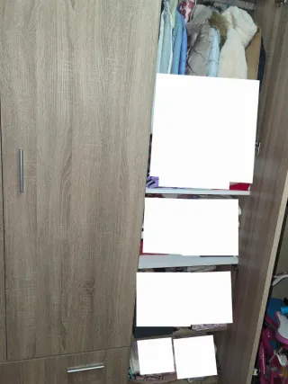 Armario 3 puertas madera roble casi nuevo260€