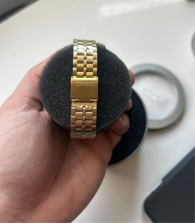 Reloj Casio Dorado Esfera Verde