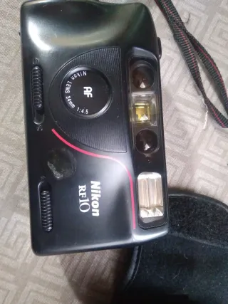 Macchina fotografica Nikon RF10