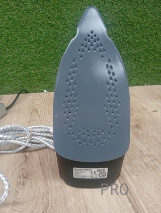 RUSSELL HOBBS PLANCHA