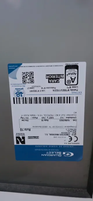 Ventan por fuera 1,18 de alto y ancho 81 cm