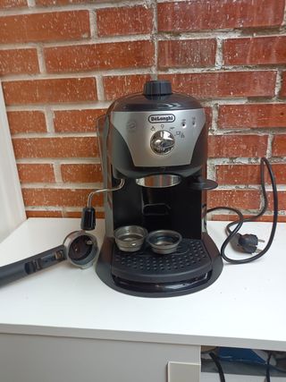Cafetera De'longhi EC220.CD