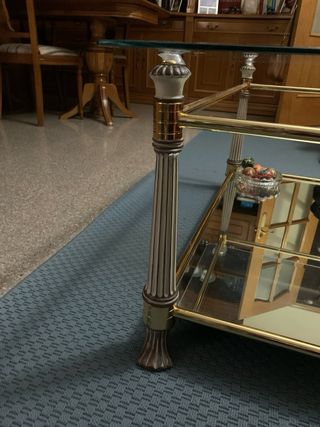 Mesa de centro cristal y metal dorado