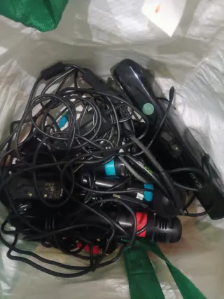 Xbox 360 120GB + Kinect + Micrófonos