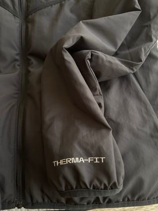 Chaqueta Nike Therma-FIT  Repel Running Negra.