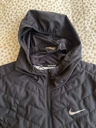 Chaqueta Nike Therma-FIT  Repel Running Negra.