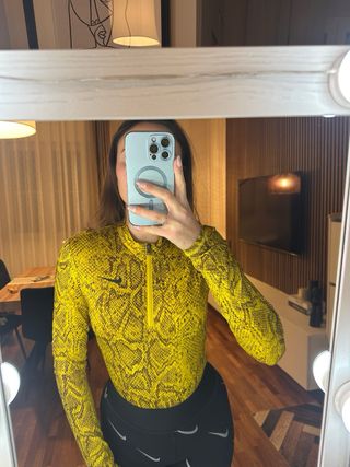 Body Nike donna stampa pitone giallo