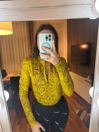 Body Nike donna stampa pitone giallo