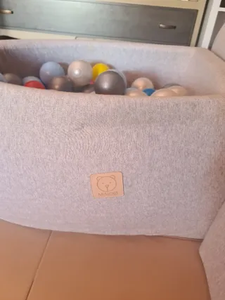 Parque infantil espuma y piscina bolas