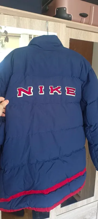Chaqueta Nike reversible azul y roja
