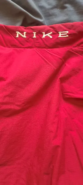 Chaqueta Nike reversible azul y roja