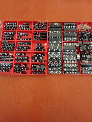 Letras y números para expositores