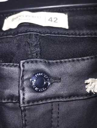 Pantalón pitillo encerado negro Talla 42