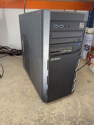 Ordenador reacondicionado Ryzen 3 2200G