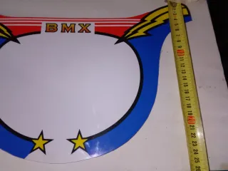 Porta números BMX azul, rojo y amarillo