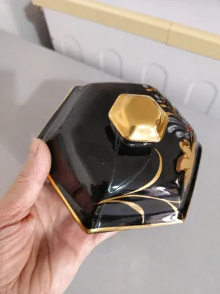 Bombonera porcelana pintada oro a mano