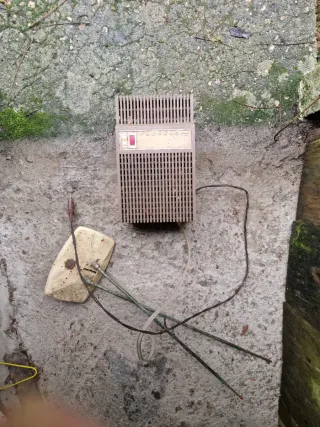 Estabilizador transformador eléctrico antiguo