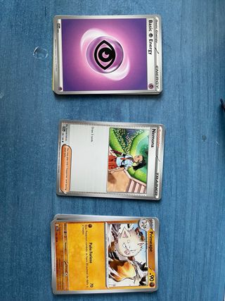 Lote cartas Pokémon.