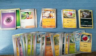 Lote cartas Pokémon.